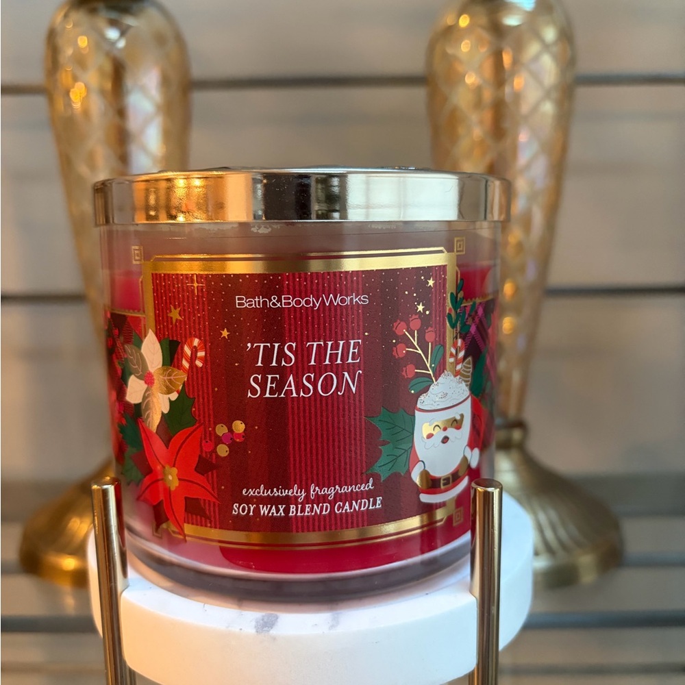 Bath & Body Works 'Tis The Season 3 Wick Candle Ultimate Holiday Scent NWT